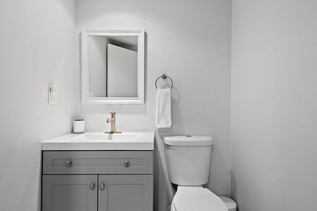 Building Photo - 4250 Galt Ocean Dr