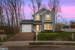 Building Photo - 7 Woodstream Ct