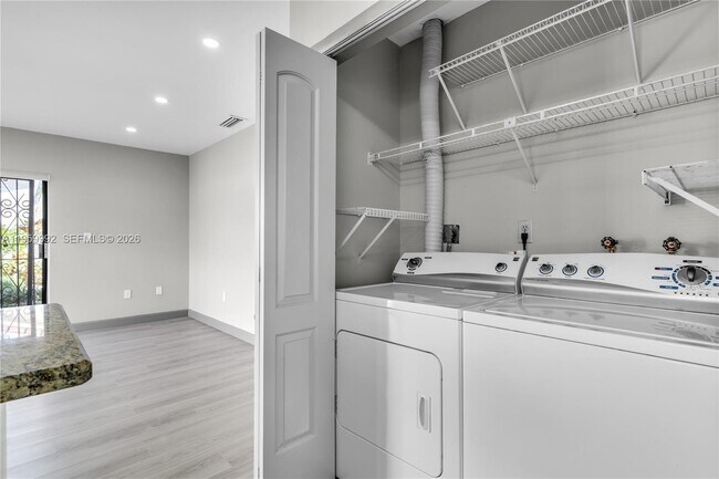 Building Photo - 13755 SW 23rd Terrace