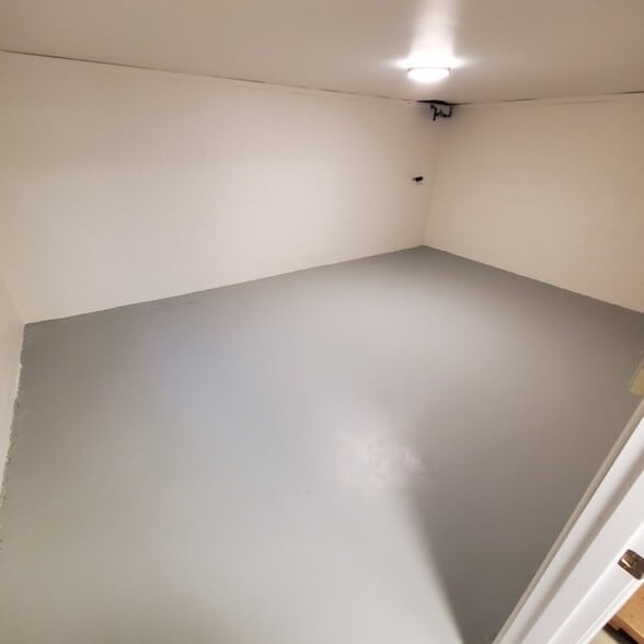 Extra room in basement - 2714 S Norton Ave