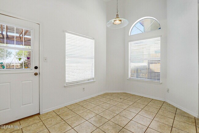 Building Photo - 3749 Leticia St