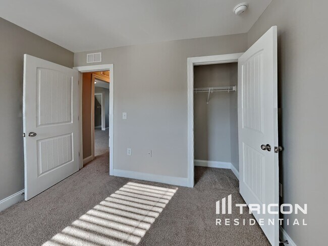 Building Photo - 508 Lakemont Dr