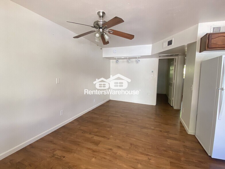 Primary Photo - 325 S Pioneer