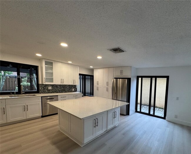 Building Photo - 2159 Baton Rouge