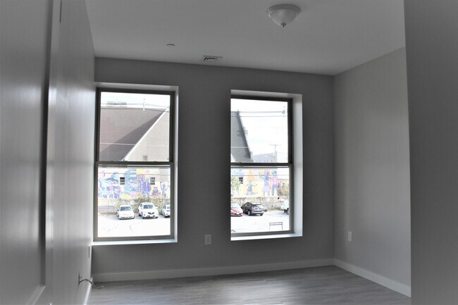 Building Photo - 540 Chestnut St