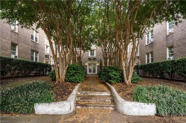 Primary Photo - Adorable Condo in Ghent!