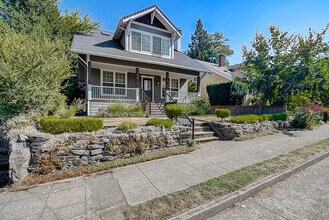 Building Photo - 5042 7th Ave NE