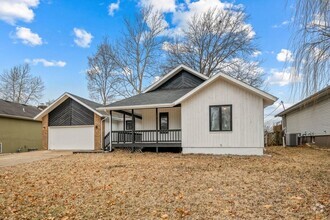 Building Photo - 4 Bed 3 Bath 2 Car, Bonus Room, Finished B...