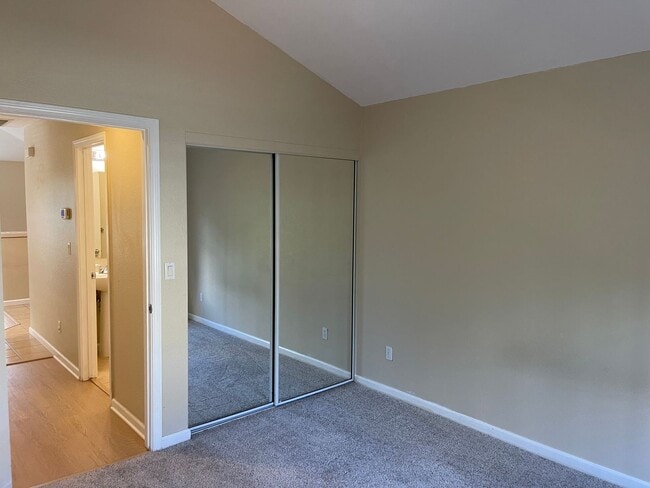 Building Photo - $ 250.00 Move in Credit - Adorable 1 bedro...