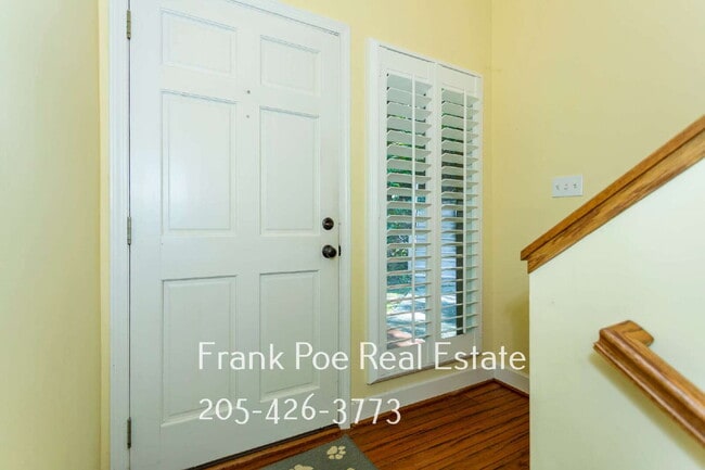 Building Photo - Charming 3-Bedroom Condominium in Birmingham!