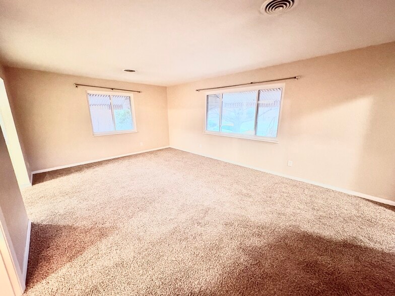 Living room - 3129 Hassler St