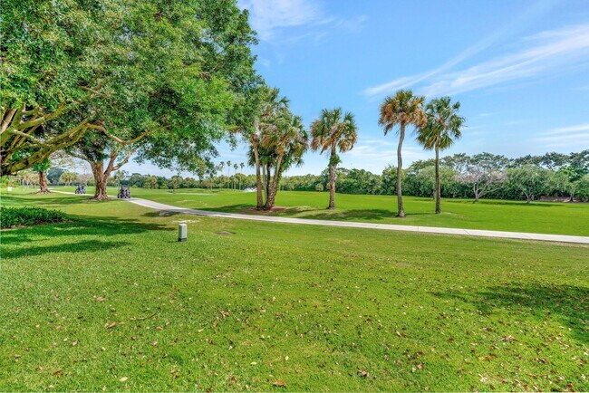 Building Photo - 13708 Whispering Lakes Ln