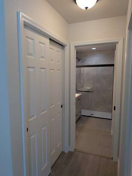 Building Photo - 7352 Quarry St