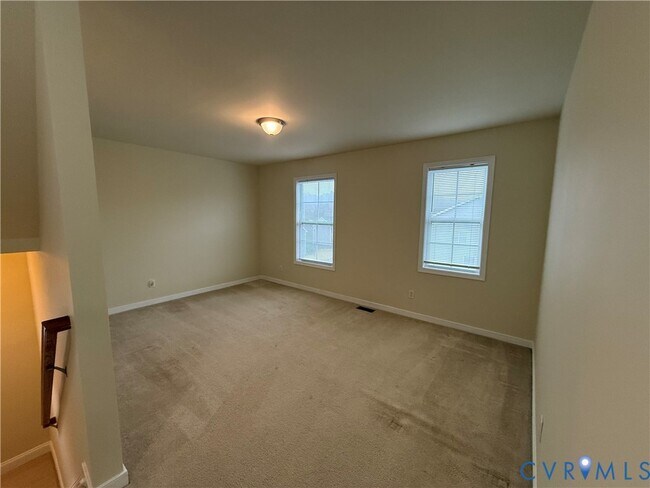 Building Photo - 512 Paddle Creek Dr