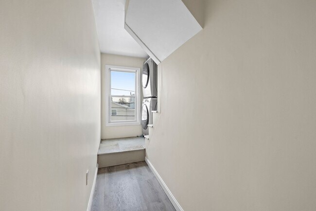 Building Photo - 19 Alfred St