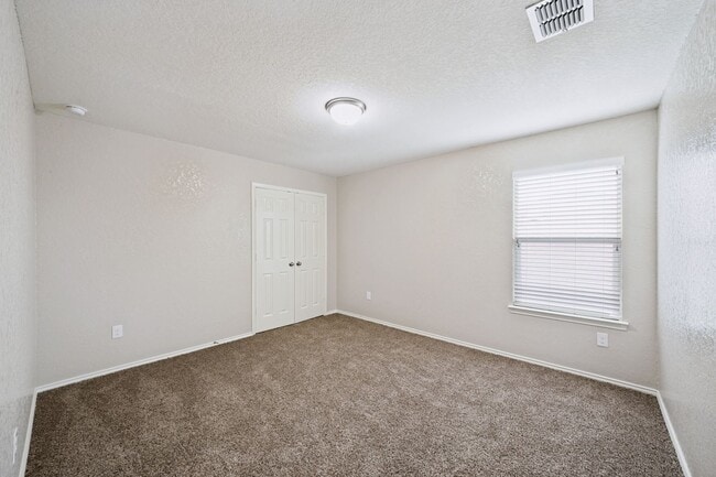 Building Photo - BEAUTIFUL 4-BEDROOM HOME IN VILLA DEL SOL