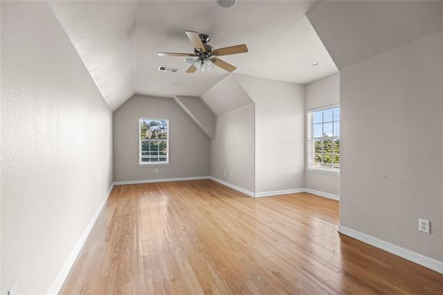Building Photo - 5517 Greenview Ct