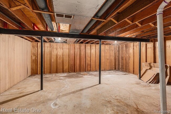 Building Photo - 31085 Pheasant Run St