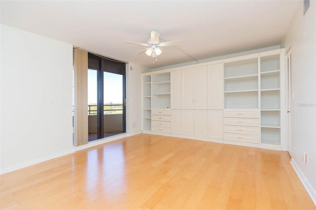 Building Photo - 5950 Pelican Bay Plaza S