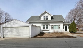 Building Photo - 1410 10th St S