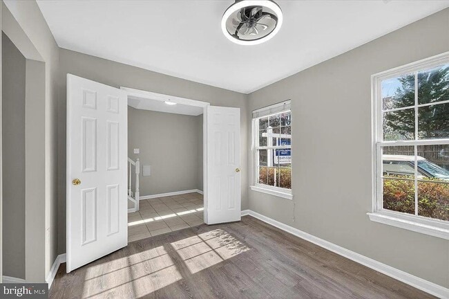 Building Photo - 22989 Whitehall Terrace