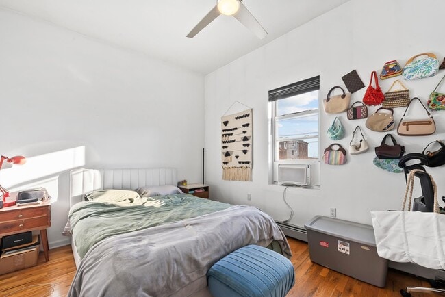 Building Photo - 280 Grand St