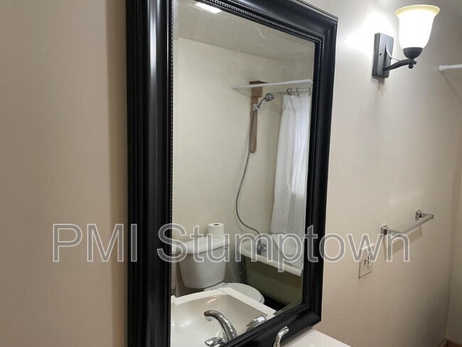 Building Photo - 6016 NE Alberta St