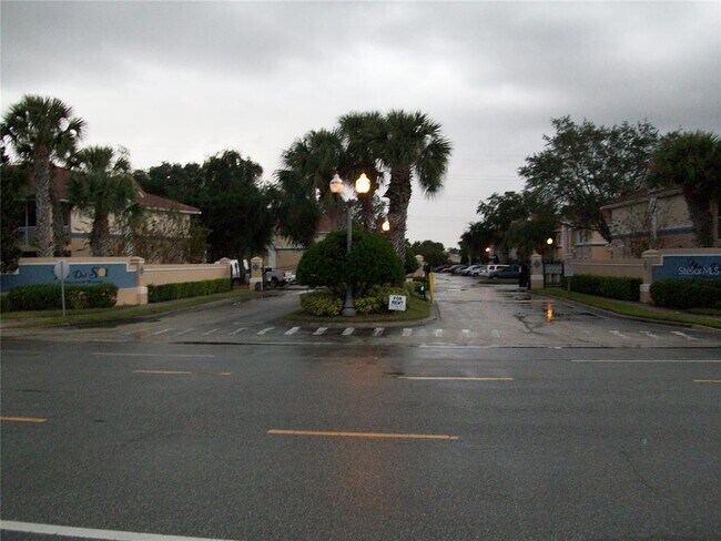 Building Photo - 495 Las Cortes Ln