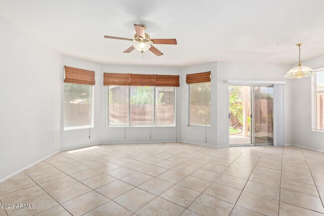 Building Photo - 3316 E Tierra Buena Ln