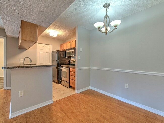 Building Photo - 209 Lake Brook Cir