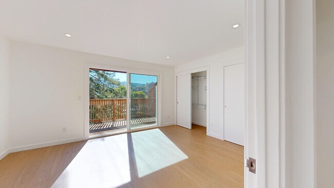 Building Photo - 50 Corte Real