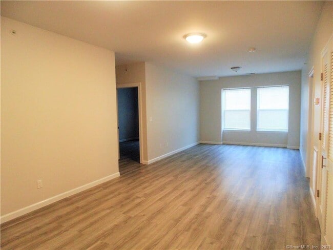 Building Photo - 2838 Fairfield Ave