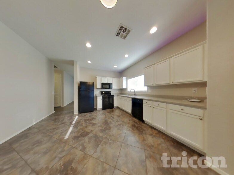 Building Photo - 15409 W Cameron Dr