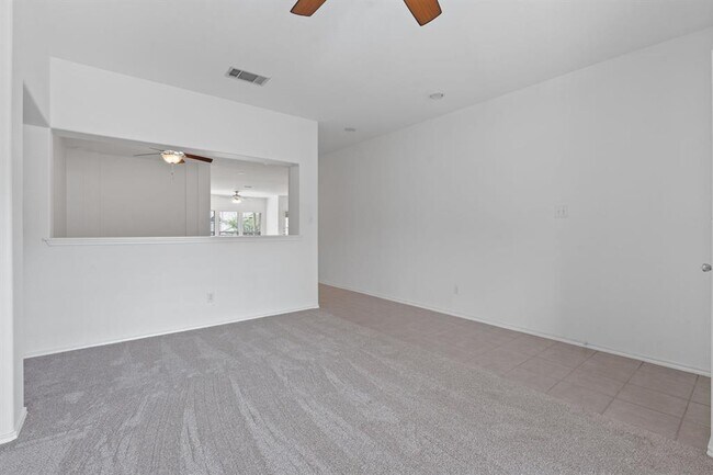 Building Photo - 909 Saba Cove
