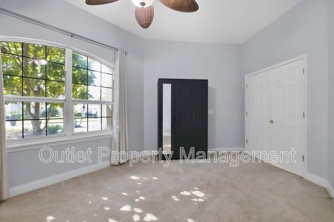 Building Photo - 10842 Woodchase Cir