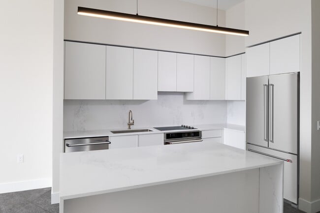 Building Photo - Avalon South Miami