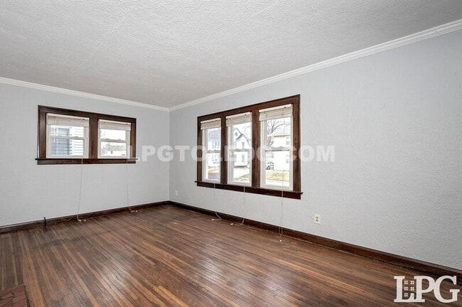 Building Photo - 2517 Montebello Rd