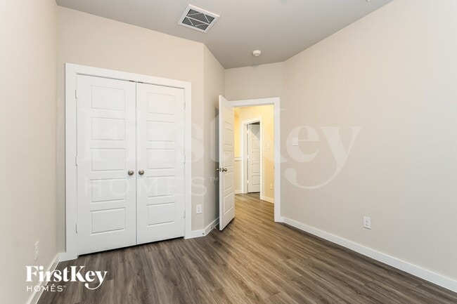 Building Photo - 18314 W Centro Cir