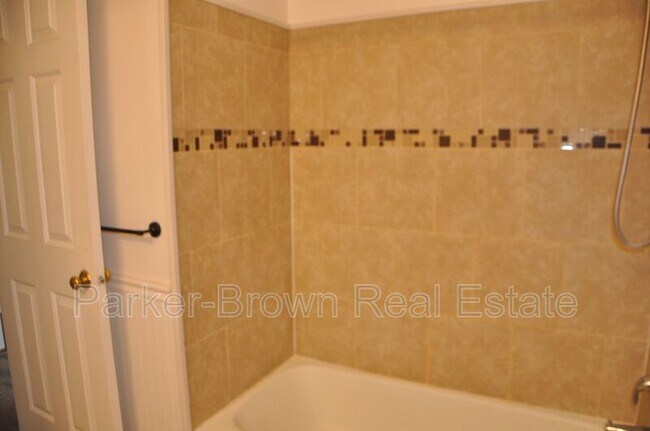 Building Photo - 430 N 470 W
