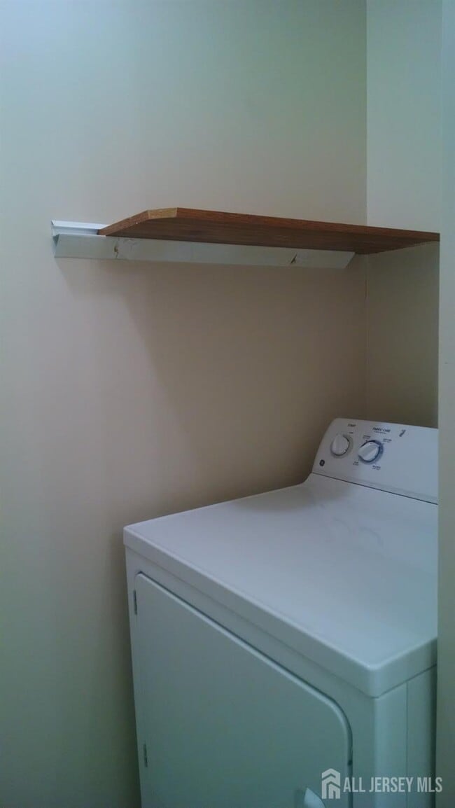 Building Photo - 620 Aspen Dr