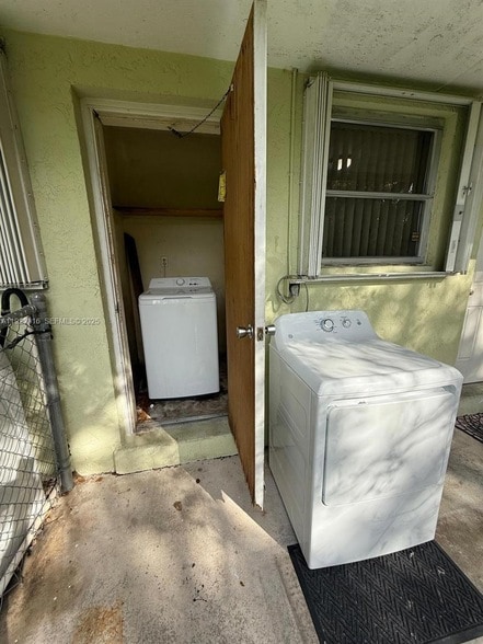 Building Photo - 6600 SW 84th St