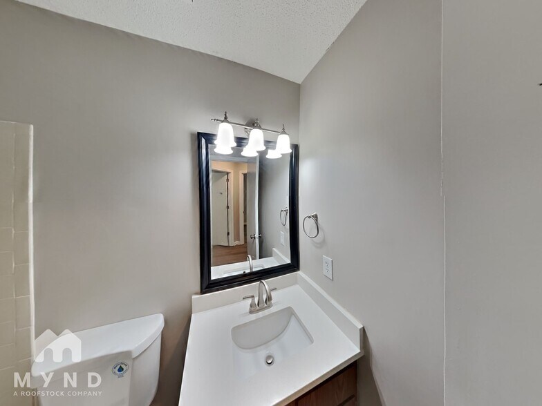 Building Photo - 4920 Harri Ann Dr