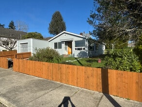 Building Photo - 1595 Meade Ave