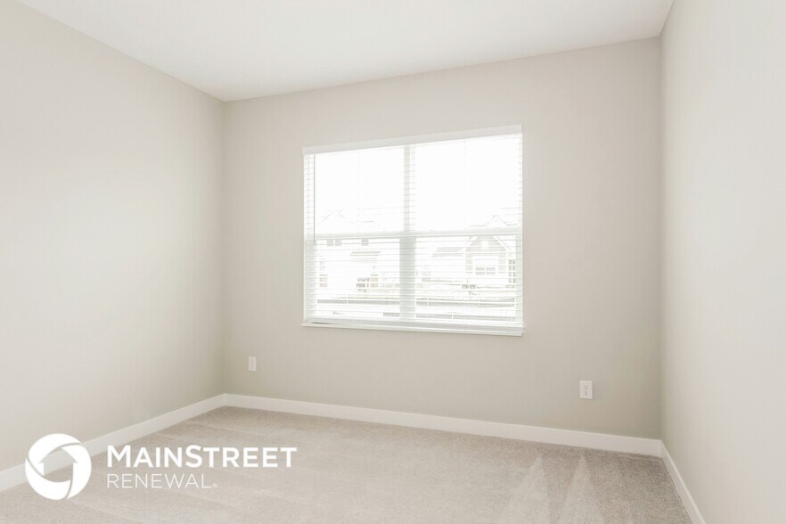Building Photo - 9215 Larson Dr