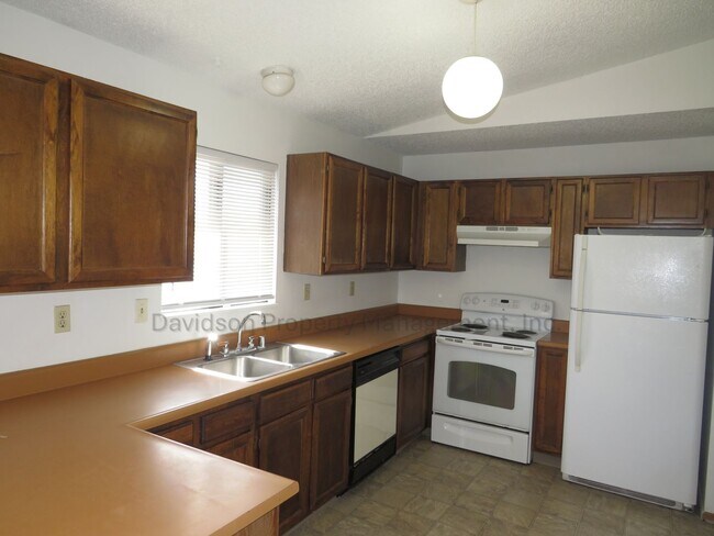 Building Photo - 7615 Rickshaw Dr