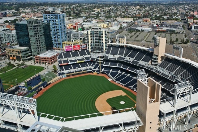 Building Photo - 525 N 11th Ave