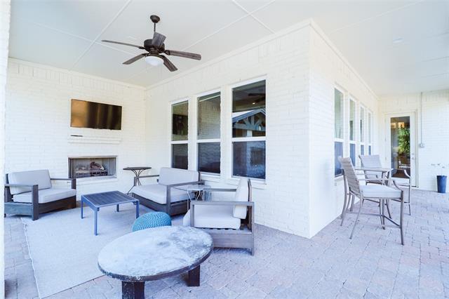 Building Photo - 316 Hollow Way