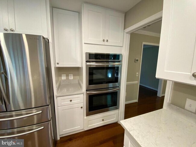 Building Photo - 3707 Moss Brooke Ct