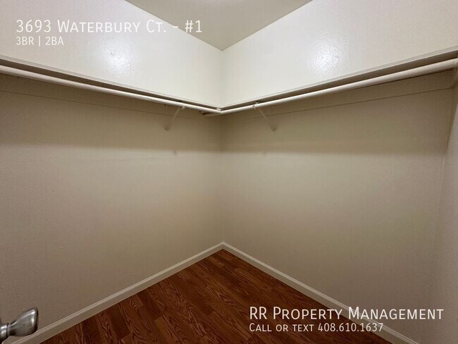 Building Photo - 3693 Waterbury Ct