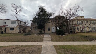 Building Photo - 404 Club Dr